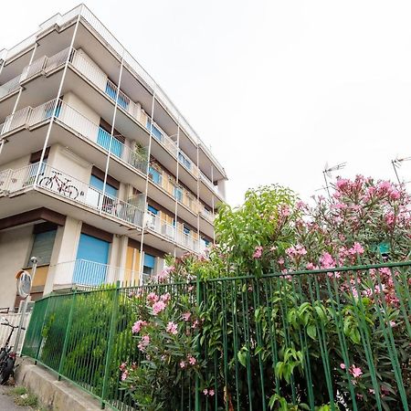 Modern Flat 250 Mt From The Sea - Albissola Marina Apartment ภายนอก รูปภาพ
